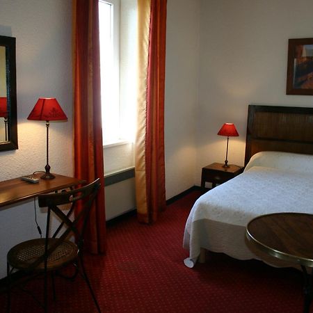 Le Ponant Hotell Pradelles Exteriör bild