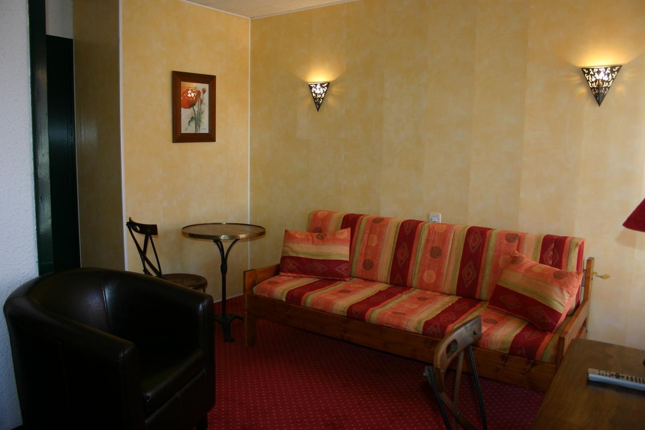 Le Ponant Hotell Pradelles Exteriör bild